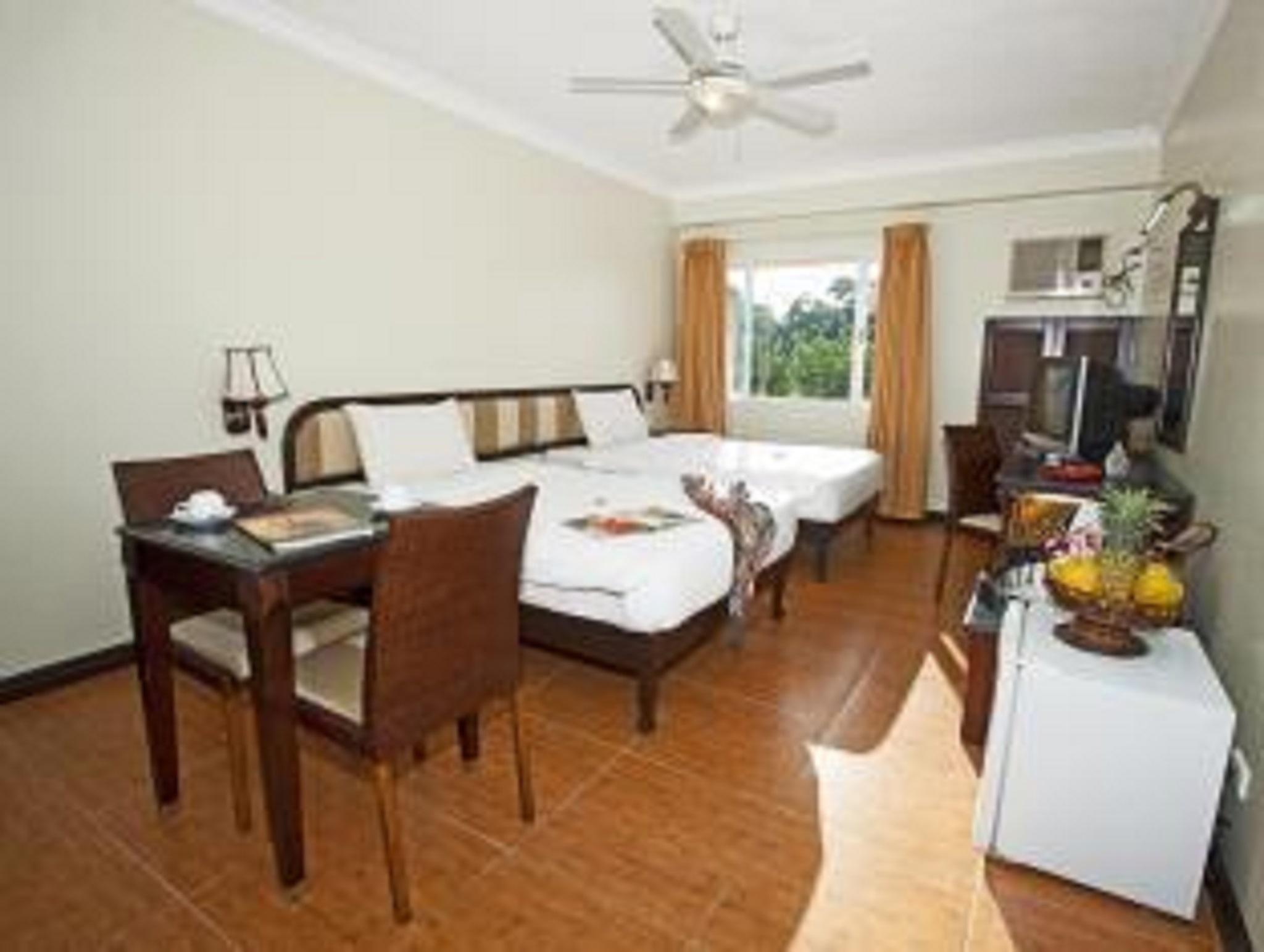 Egi Resort & Hotel Lapu-Lapu City Esterno foto