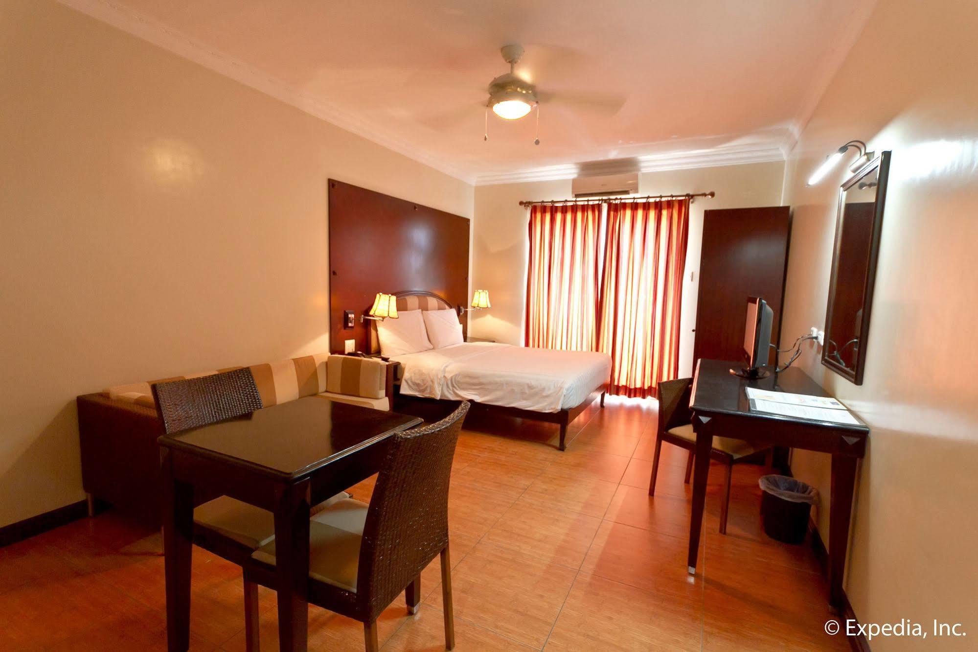 Egi Resort & Hotel Lapu-Lapu City Esterno foto