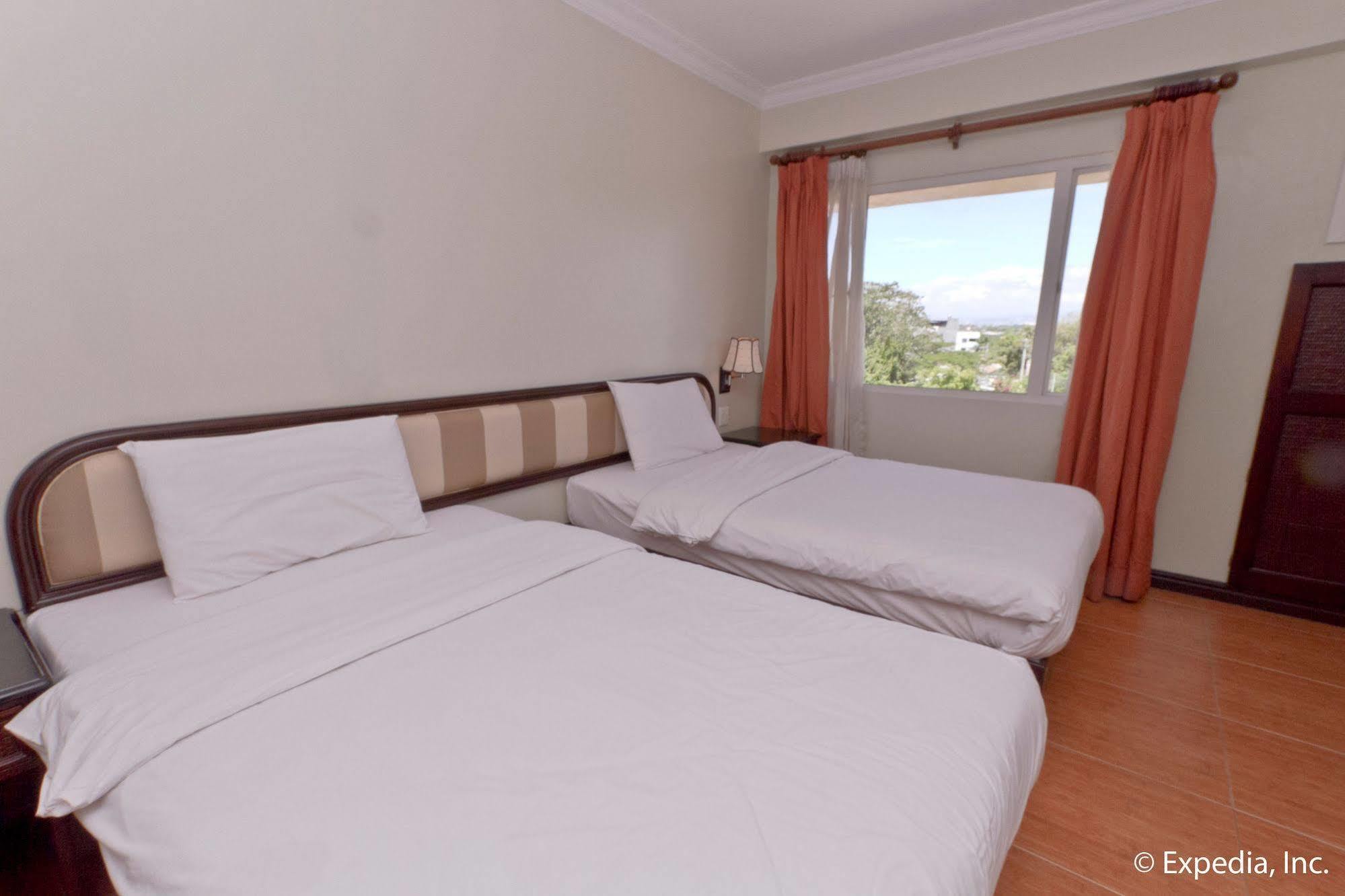 Egi Resort & Hotel Lapu-Lapu City Esterno foto