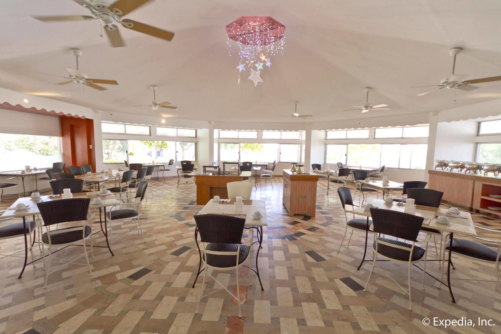 Egi Resort & Hotel Lapu-Lapu City Esterno foto