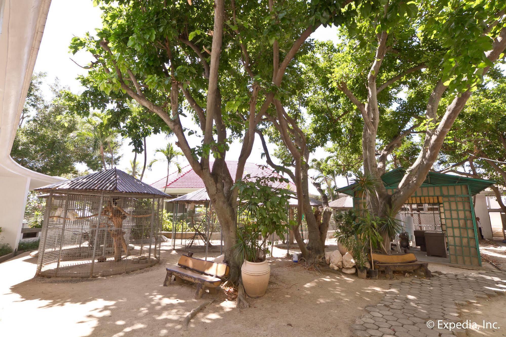 Egi Resort & Hotel Lapu-Lapu City Esterno foto
