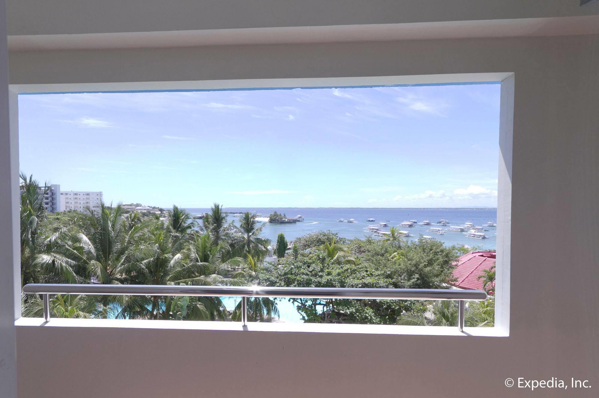 Egi Resort & Hotel Lapu-Lapu City Esterno foto