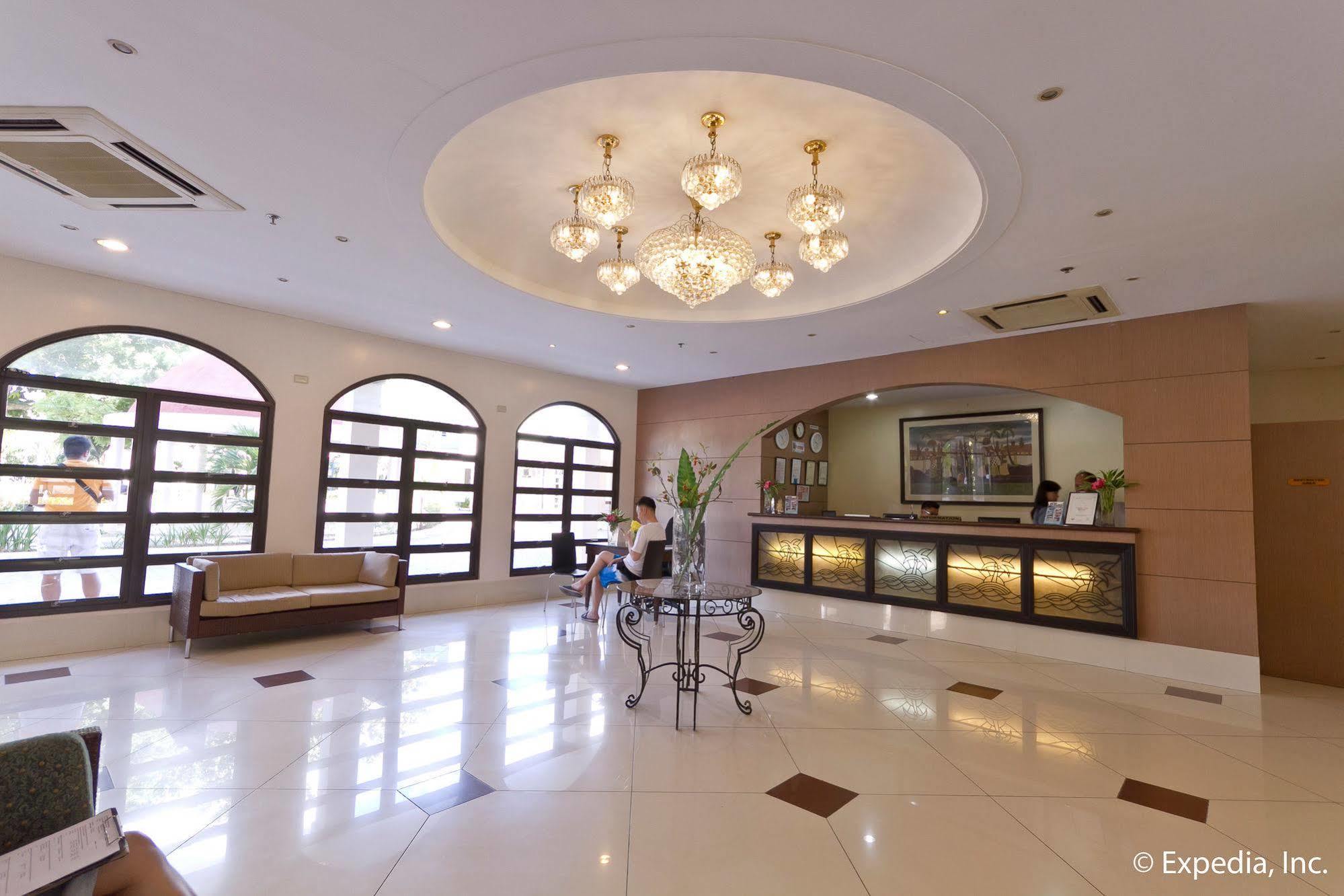 Egi Resort & Hotel Lapu-Lapu City Esterno foto