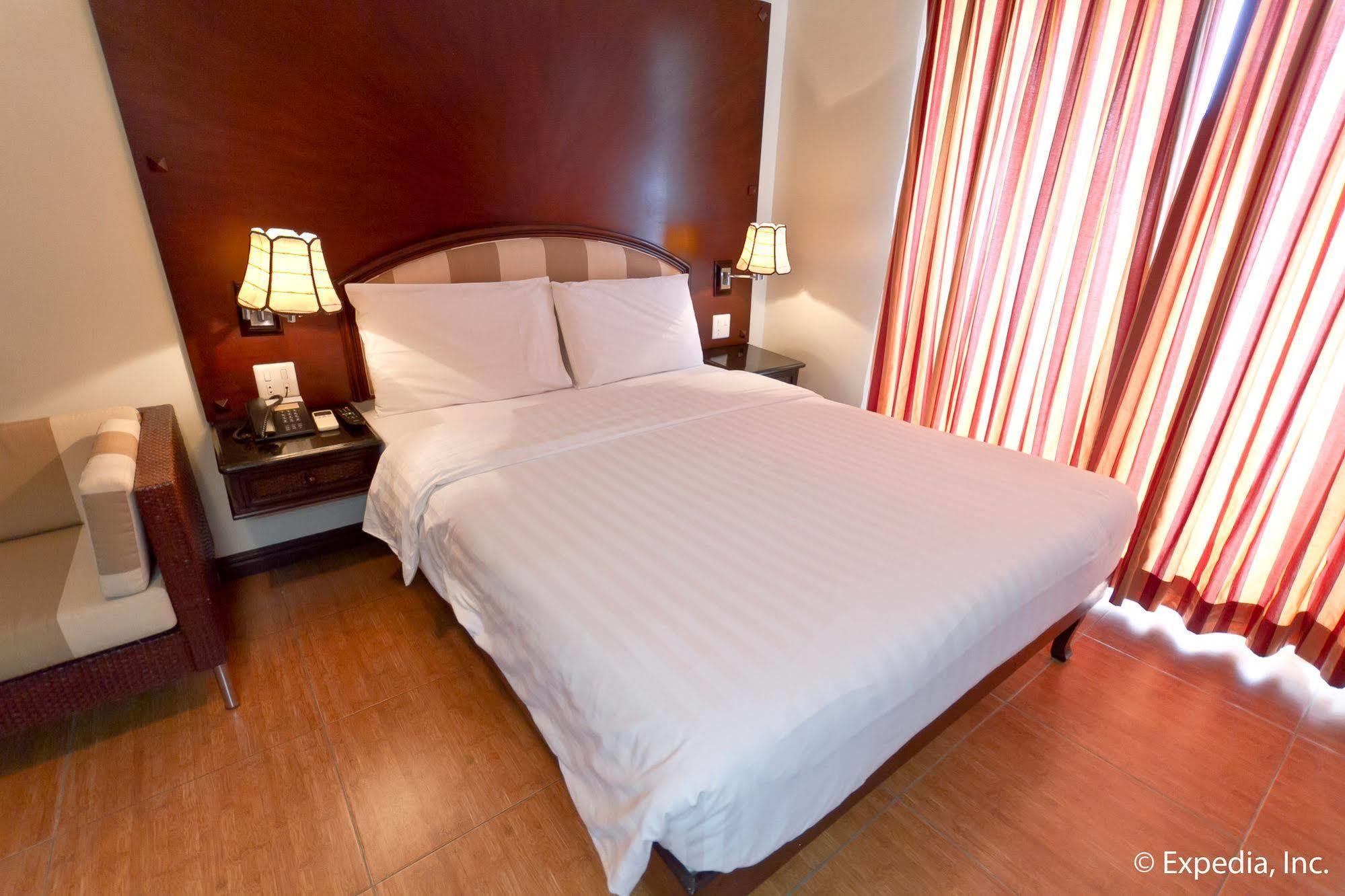Egi Resort & Hotel Lapu-Lapu City Esterno foto