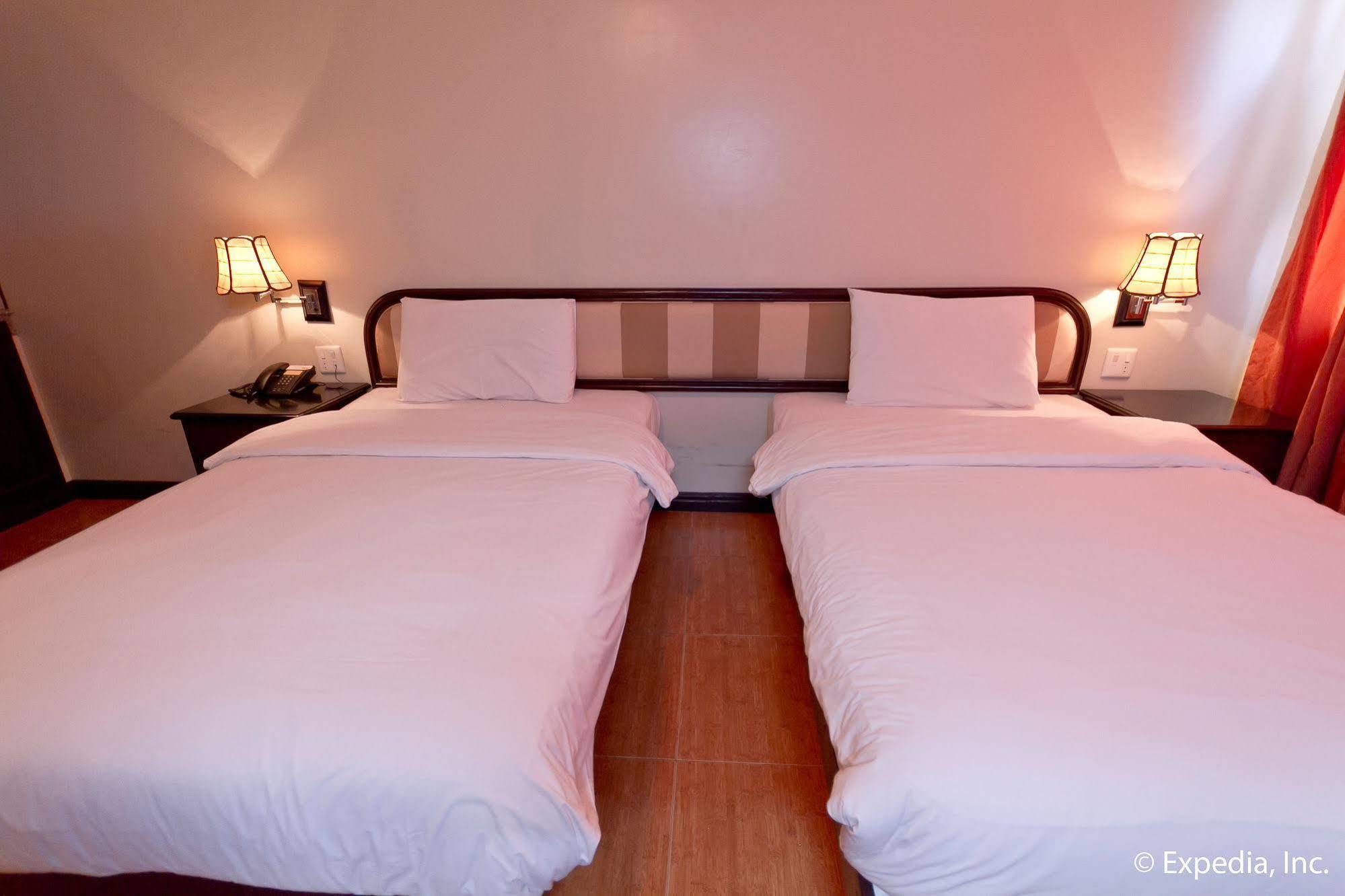 Egi Resort & Hotel Lapu-Lapu City Esterno foto