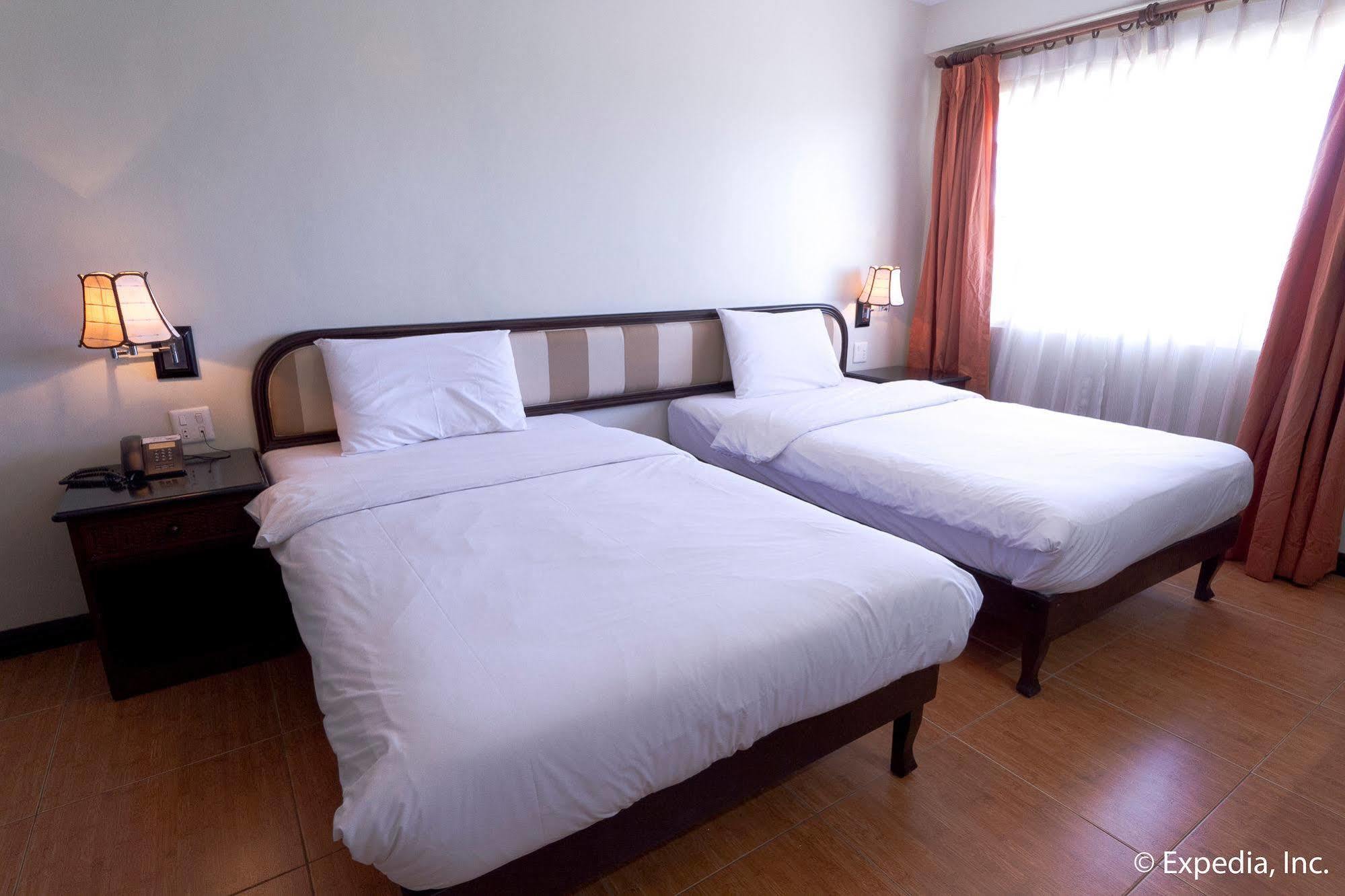 Egi Resort & Hotel Lapu-Lapu City Esterno foto