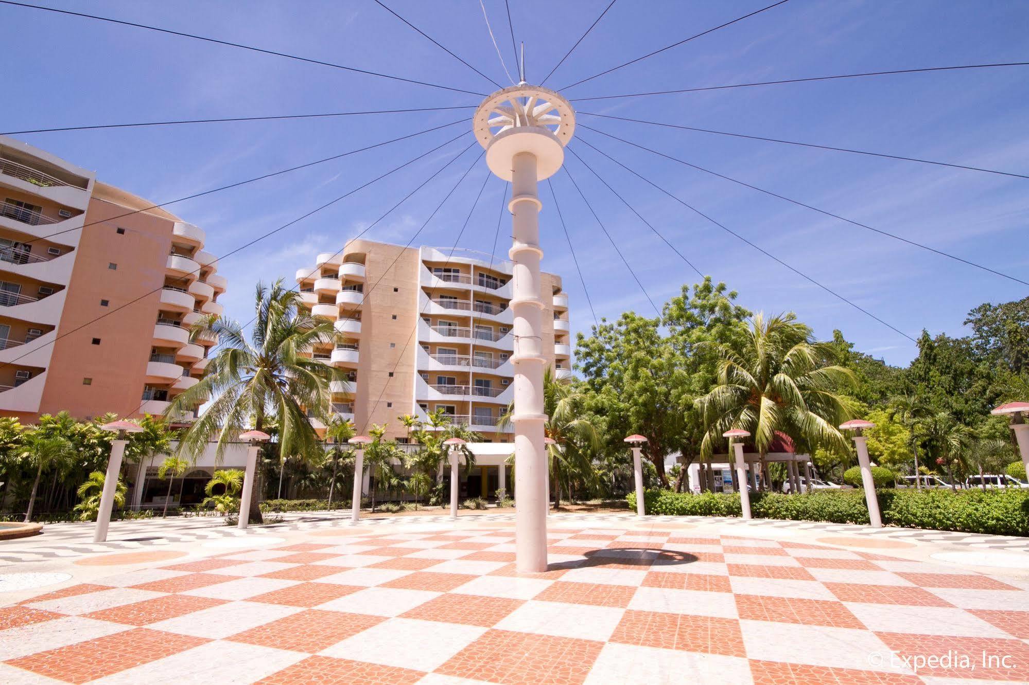 Egi Resort & Hotel Lapu-Lapu City Esterno foto